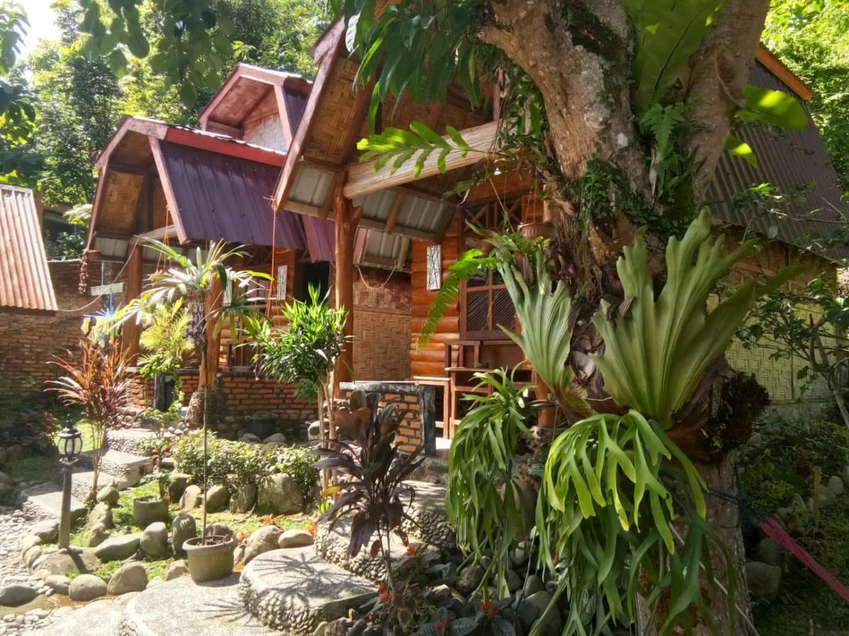 Lucky Bamboo'Bungalows-Resto And Orangutan Jungle Trekking Tours Bukit Lawang Ngoại thất bức ảnh