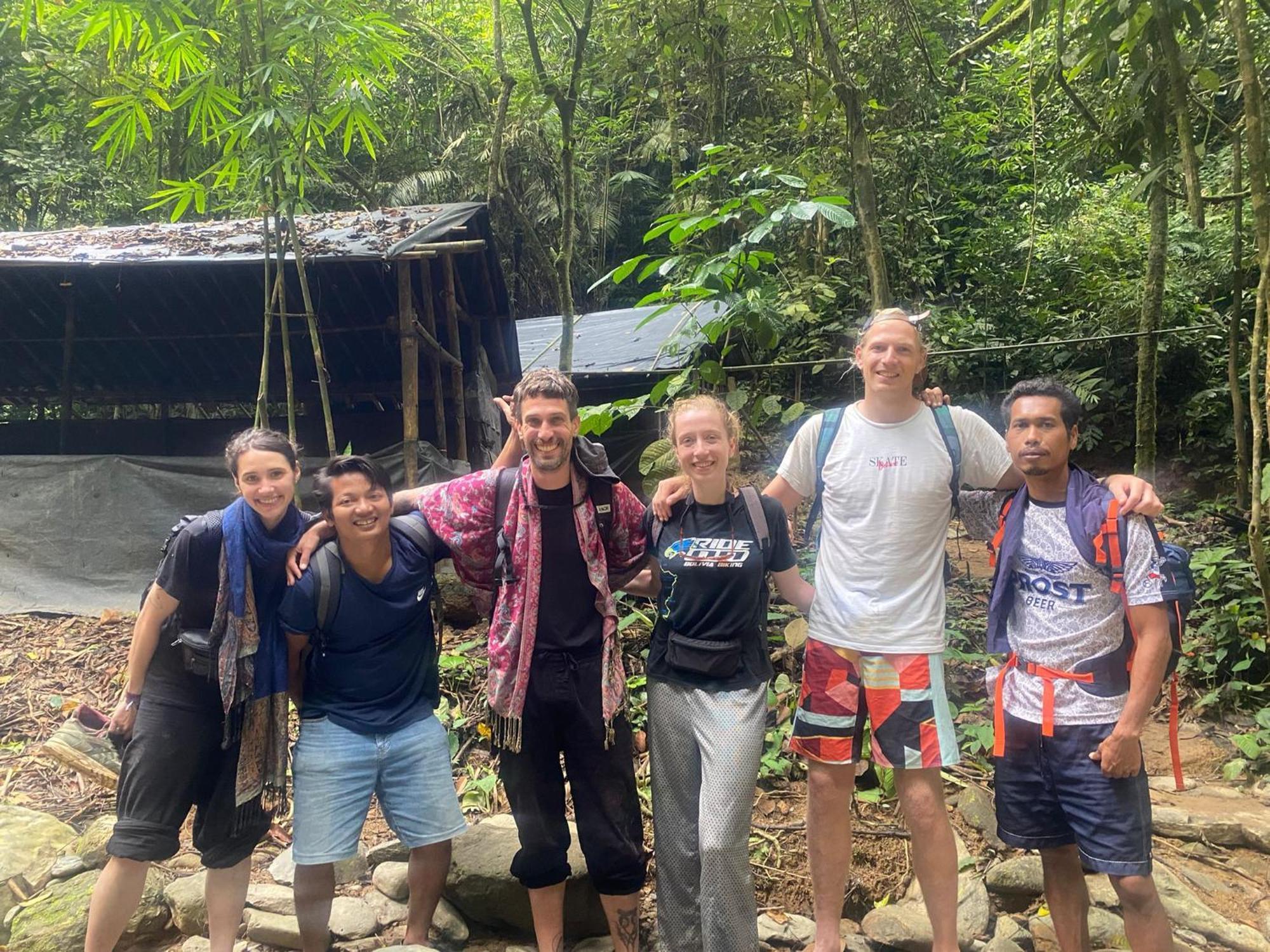 Lucky Bamboo'Bungalows-Resto And Orangutan Jungle Trekking Tours Bukit Lawang Ngoại thất bức ảnh